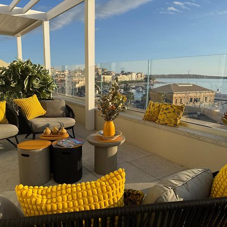 Bed and Breakfast La Terrazza Sul Porto Сиракузы Экстерьер фото