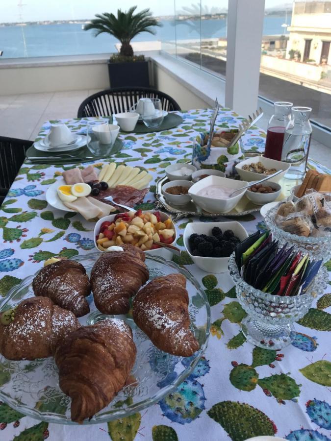 Bed and Breakfast La Terrazza Sul Porto Сиракузы Экстерьер фото