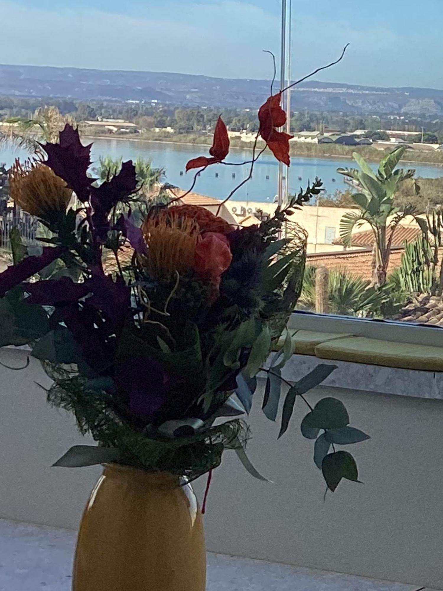 Bed and Breakfast La Terrazza Sul Porto Сиракузы Экстерьер фото