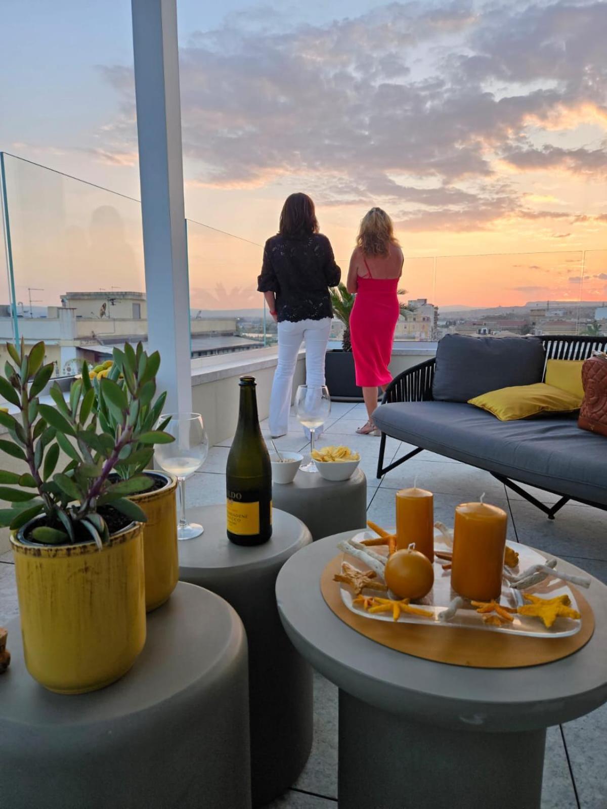 Bed and Breakfast La Terrazza Sul Porto Сиракузы Экстерьер фото