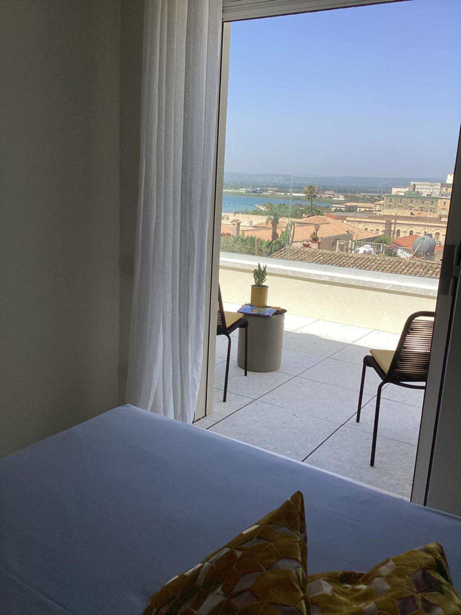 Bed and Breakfast La Terrazza Sul Porto Сиракузы Экстерьер фото