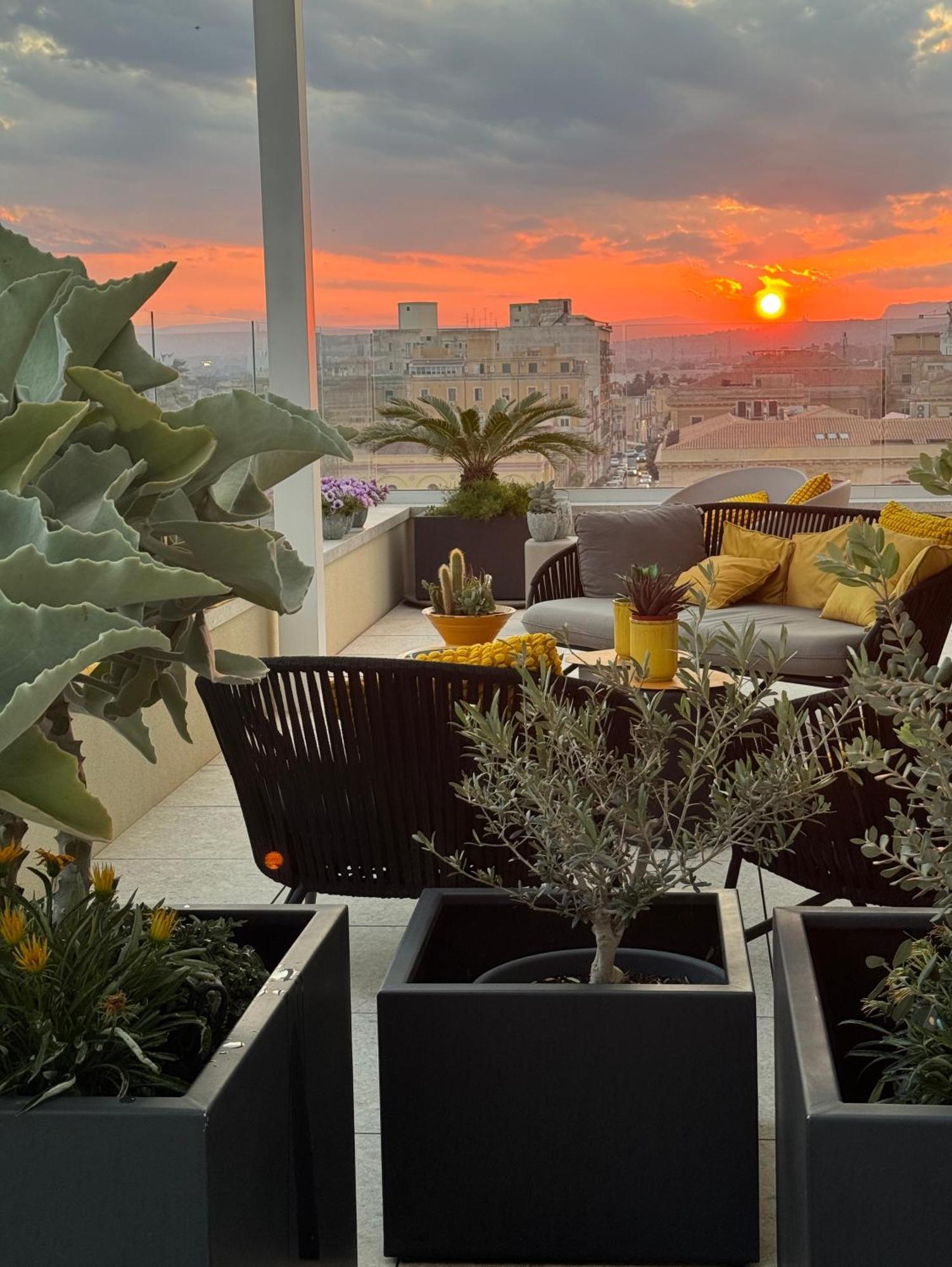 Bed and Breakfast La Terrazza Sul Porto Сиракузы Экстерьер фото