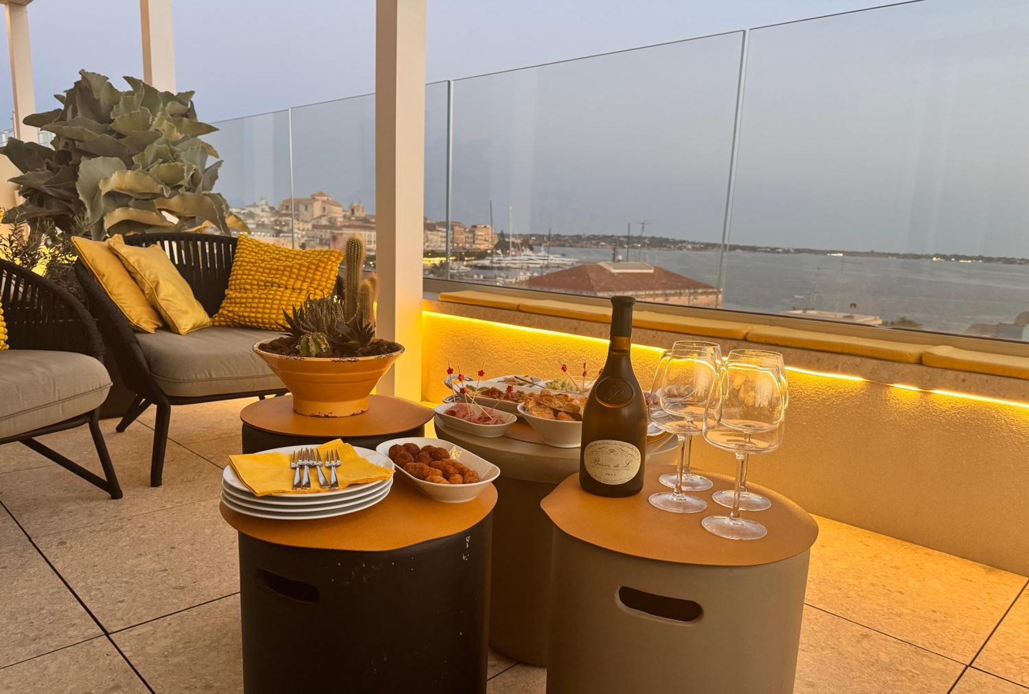 Bed and Breakfast La Terrazza Sul Porto Сиракузы Экстерьер фото